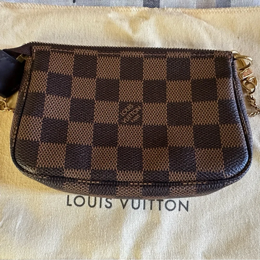 Louis Vuitton Damier Ebene Mini Pochette  Accessories - Picture 8 of 9